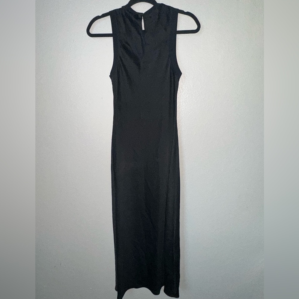 Chic Black Sleeveless Maxi Dress